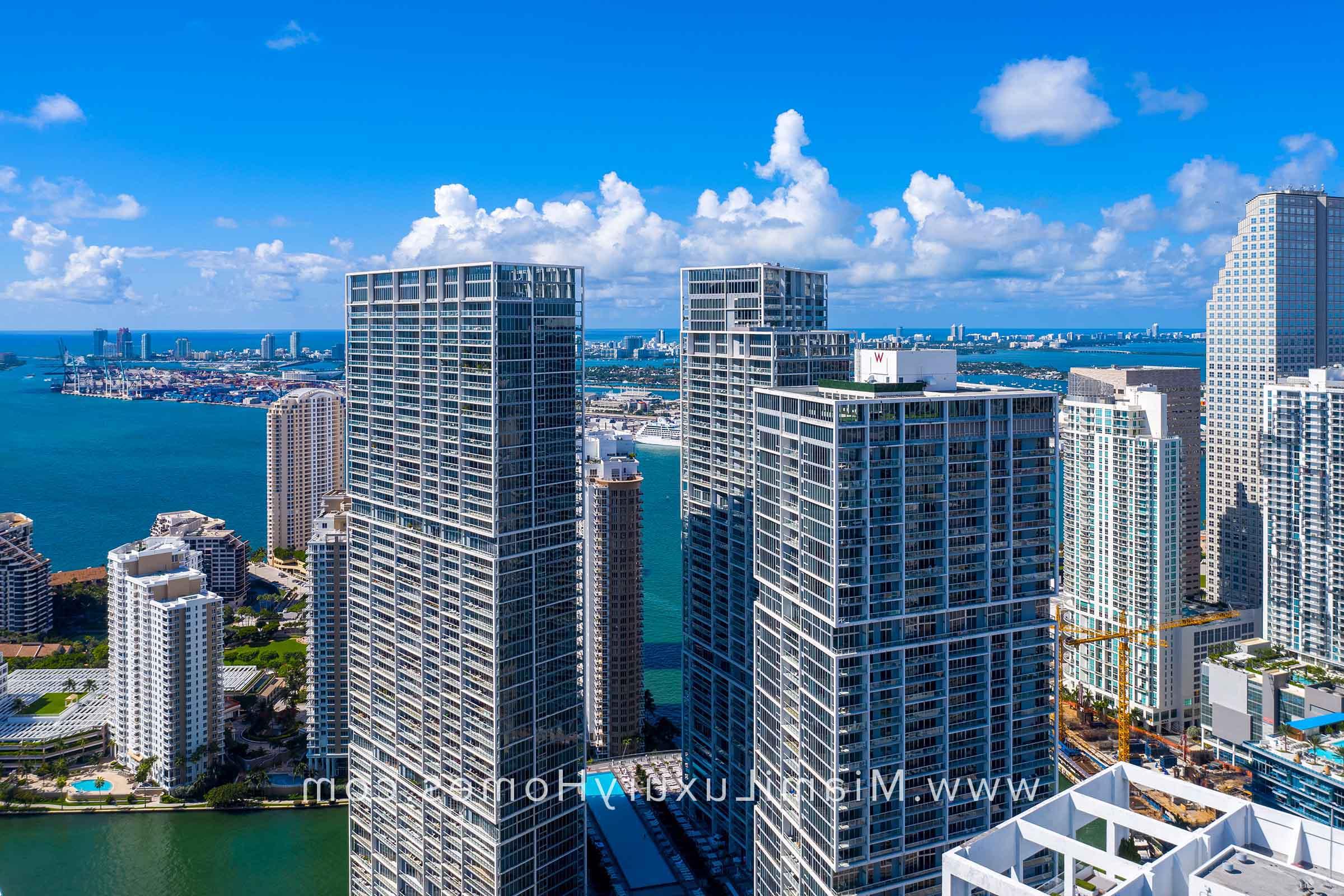 Icon Brickell Condo Building in Brickell Miami